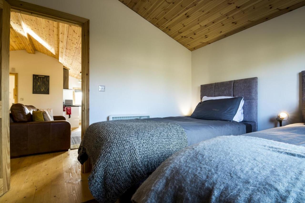 Laurel Lodge - 2 Bedroom Log Cabin - St Florence Saint Florence Kültér fotó
